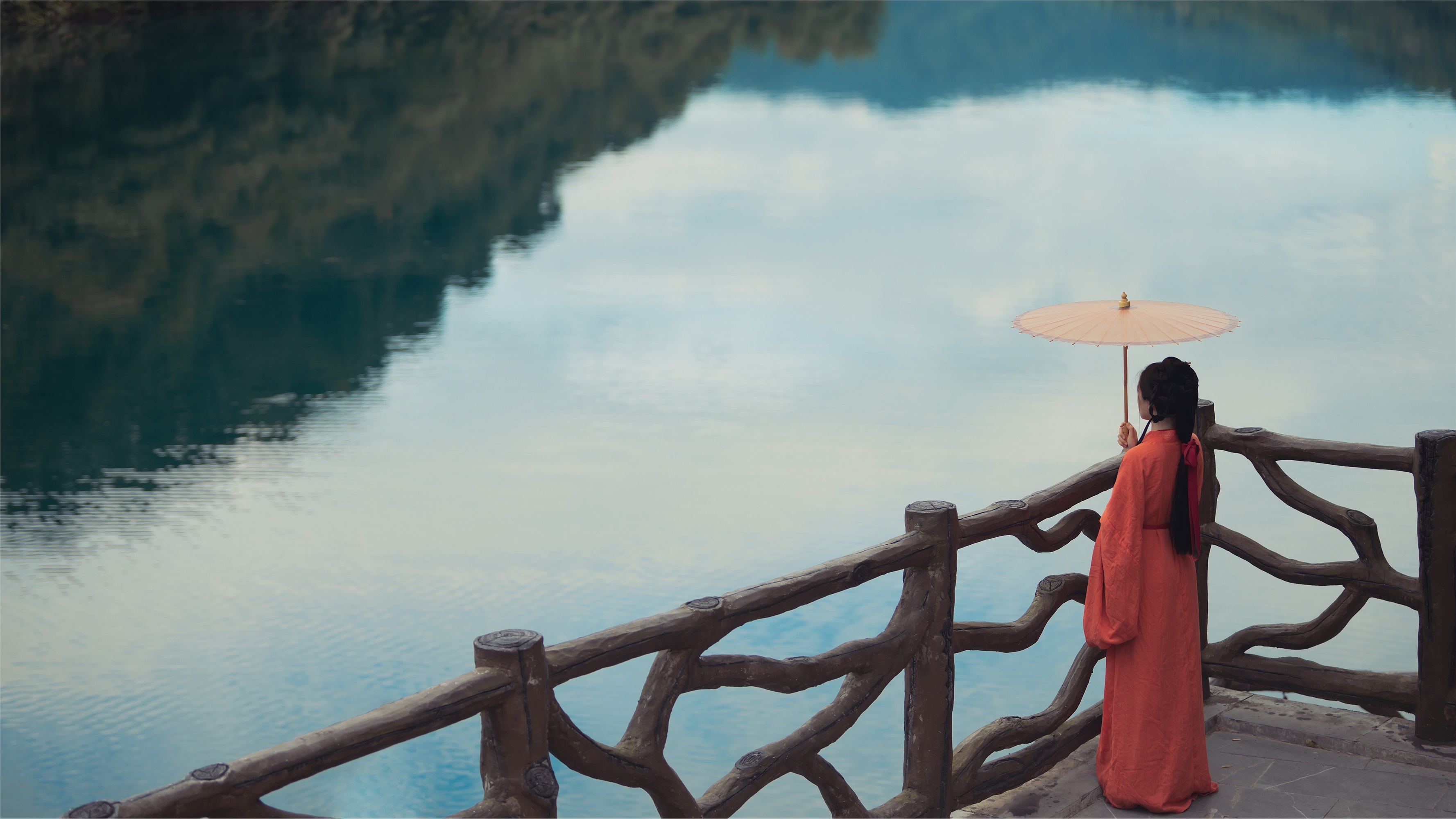 YITUYU艺图语 2021.09.08 人间忽晚 山河已秋 秦笙